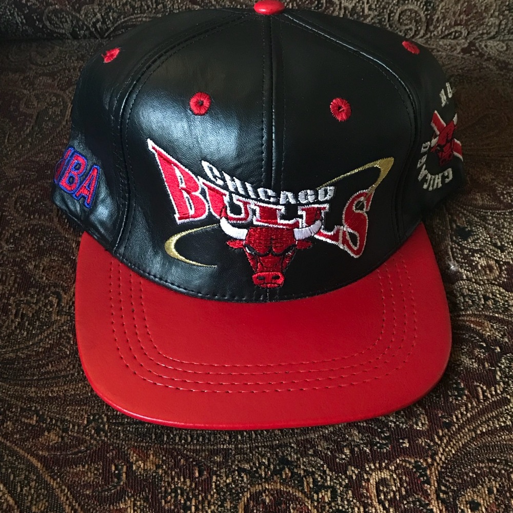 VINTAGE CHICAGO BULLS SNAPBACK